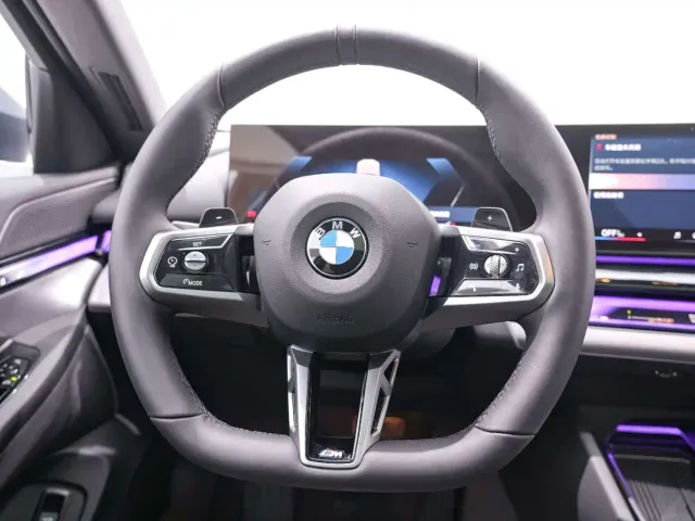 BMW 5 Series — Фото автомобиля 16