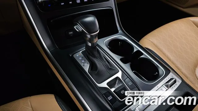 Kia Carnival Generation 4 — Фото автомобиля 9