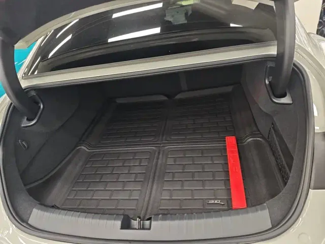Xiaomi SU7 — Фото автомобиля 18