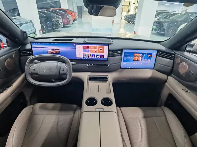 IM Motors LS8 — Фото автомобиля 5