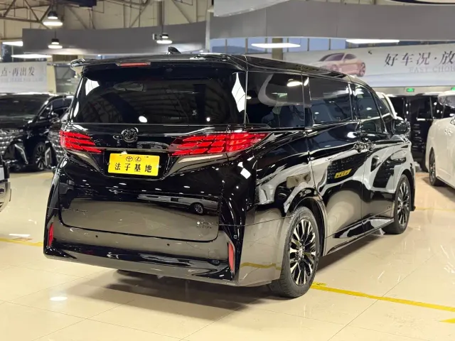 Toyota Alphard — Фото автомобиля 27