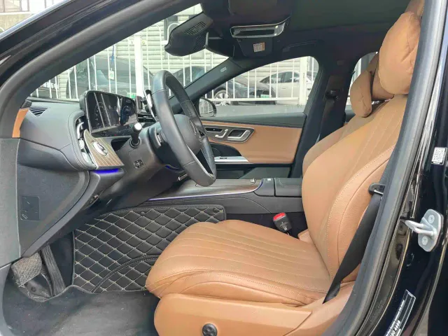 Mercedes-Benz E-Class — Фото автомобиля 2