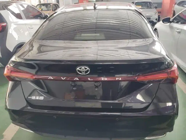 Toyota Avalon — Фото автомобиля 5