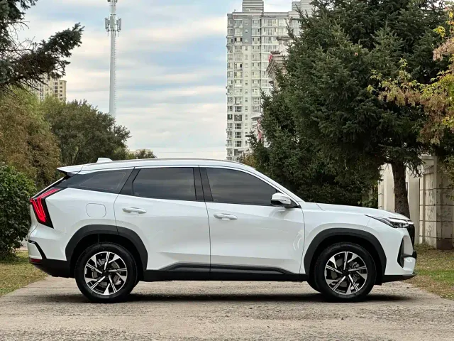 Geely Boyue L — Фото автомобиля 4