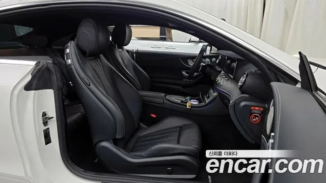 Mercedes-Benz E-Class — Фото автомобиля 25
