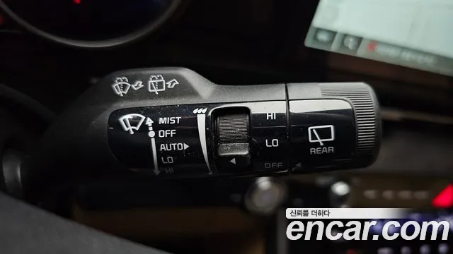 Kia Canival Carnival 4 поколение Бензин 9 мест Prestige — Фото автомобиля 19