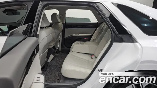 Hyundai Grandeur Grandeur (GN7) — Фото автомобиля 12
