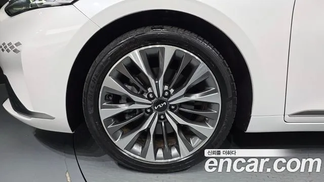 Kia K8 2.5 Бензин 2WD — Фото автомобиля 4