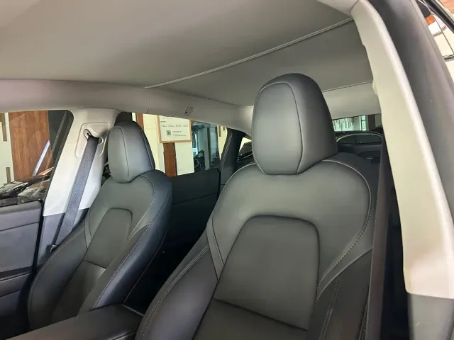 Tesla Model Y — Фото автомобиля 10
