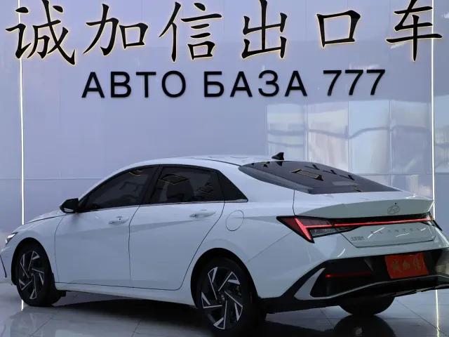 Hyundai Elantra — Фото автомобиля 6