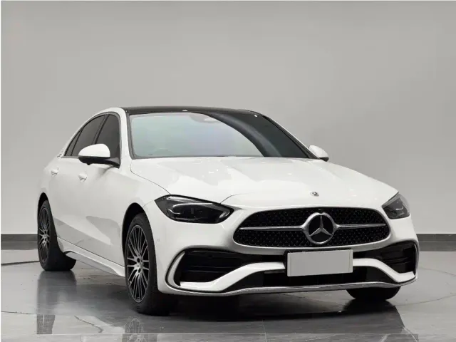 Mercedes-Benz C-Class — Фото автомобиля 3
