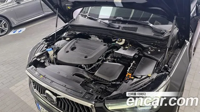 Вольво XC40 B4 Ultimate Bright — Фото автомобиля 6
