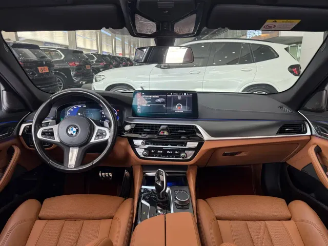 BMW 5 Series — Фото автомобиля 7