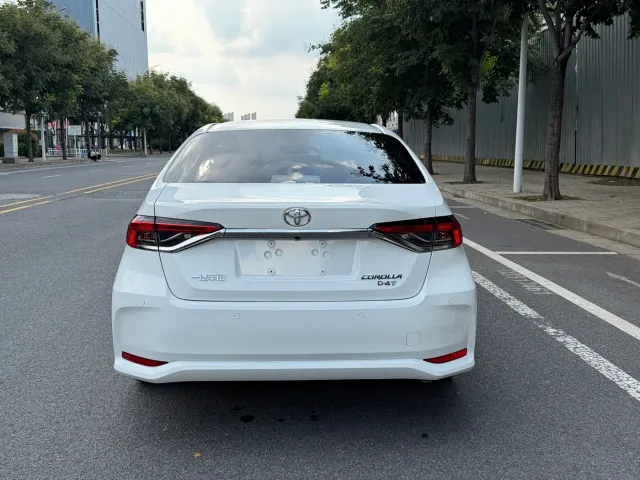 Toyota Corolla — Фото автомобиля 5