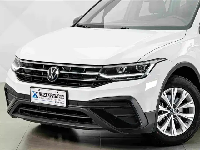 Volkswagen Tiguan L — Фото автомобиля 2