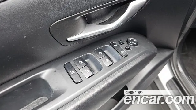 Hyundai Tucson Tucson (NX4) Дизель 2.0 4WD — Фото автомобиля 18