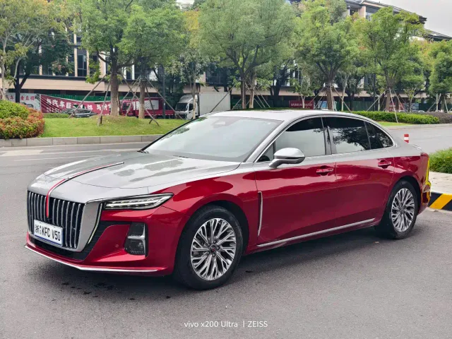 Фотография автомобиля — Hongqi H5