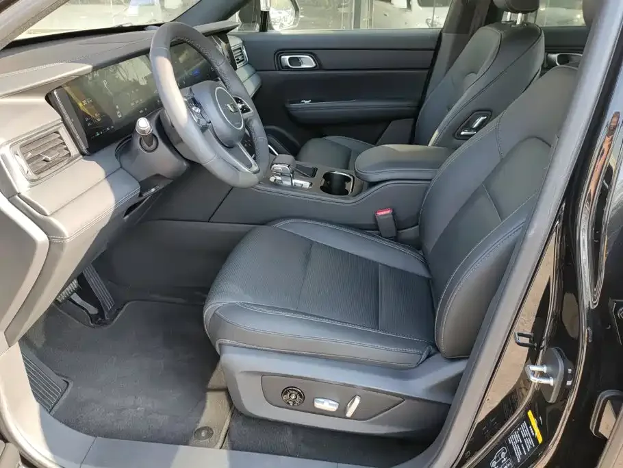 Li Auto Li ONE 2021 Extended Range 6-Seater — Фото автомобиля 9