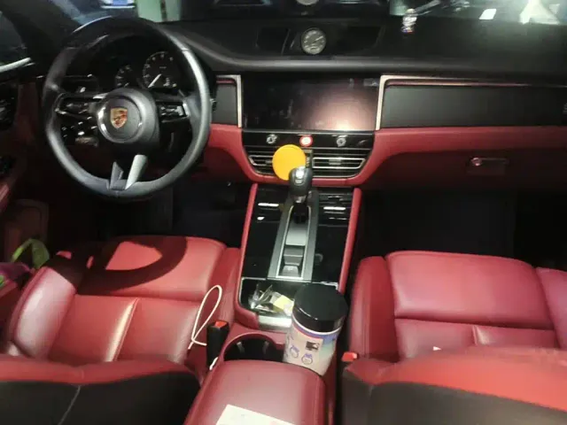 Porsche Macan — Фото автомобиля 12