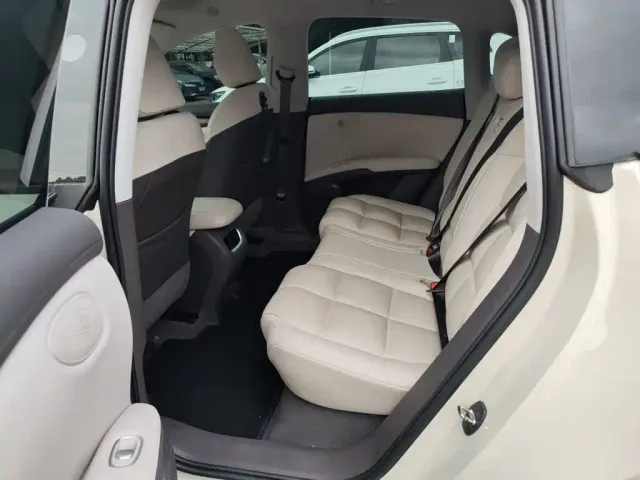 IM Motors LS6 — Фото автомобиля 18