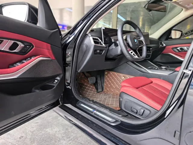 BMW 3 Series — Фото автомобиля 6