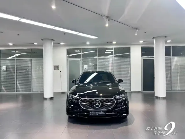 Mercedes-Benz E-Class — Фото автомобиля 8