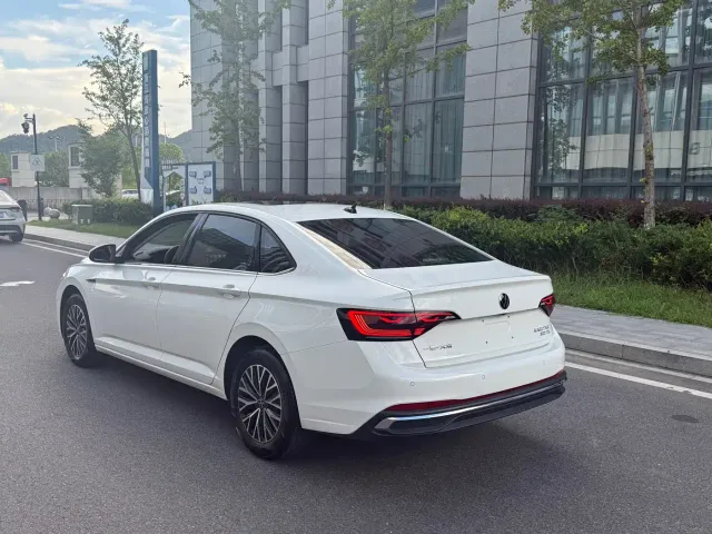 Volkswagen Sagitar — Фото автомобиля 5