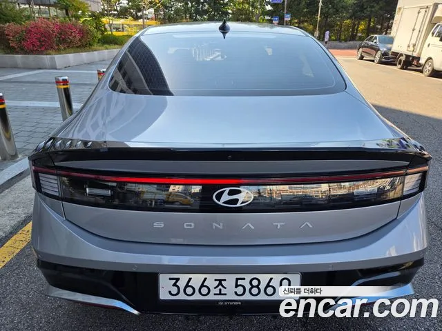Hyundai Sonata — Фото автомобиля 4