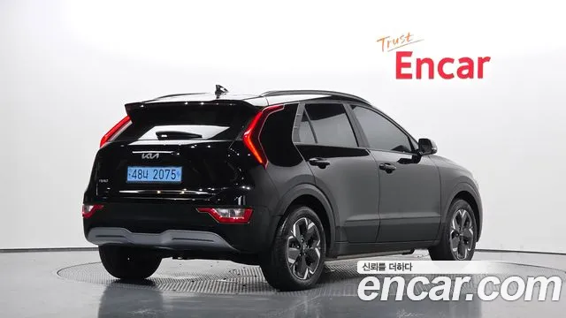 Kia Niro — Фото автомобиля 2