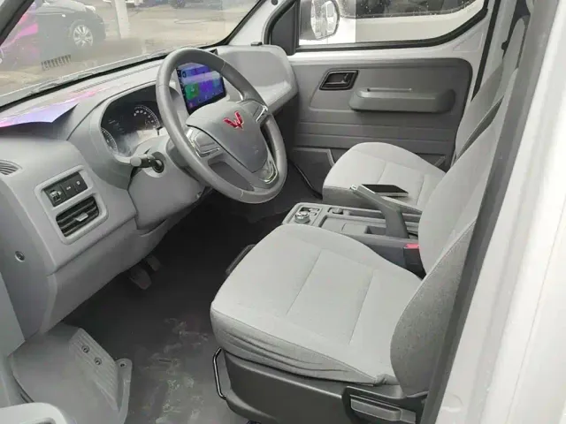 Wuling Yangguang — Фото автомобиля 14