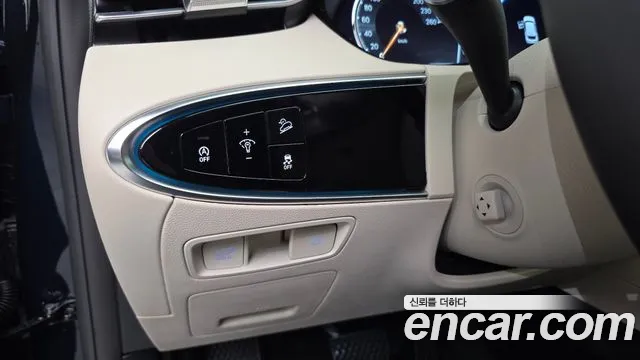 Genesis GV70 2.5T Бензин AWD — Фото автомобиля 26