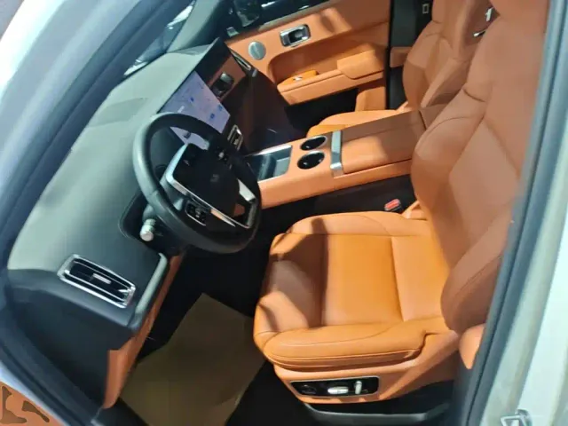 Li Auto L7 — Фото автомобиля 14