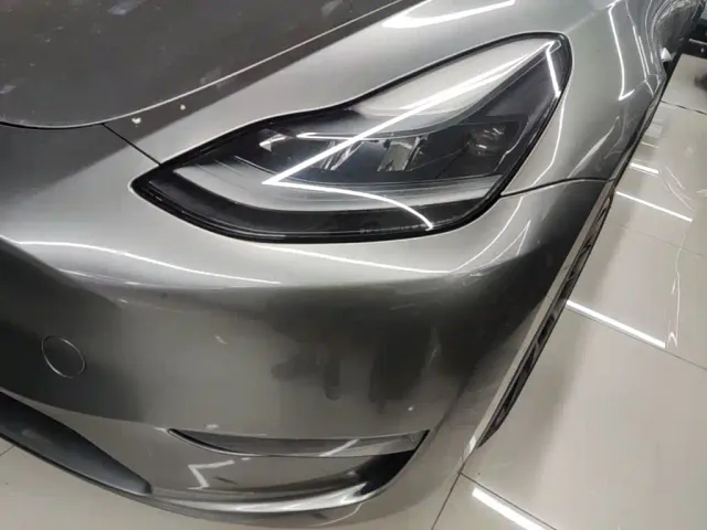Tesla Model Y — Фото автомобиля 23