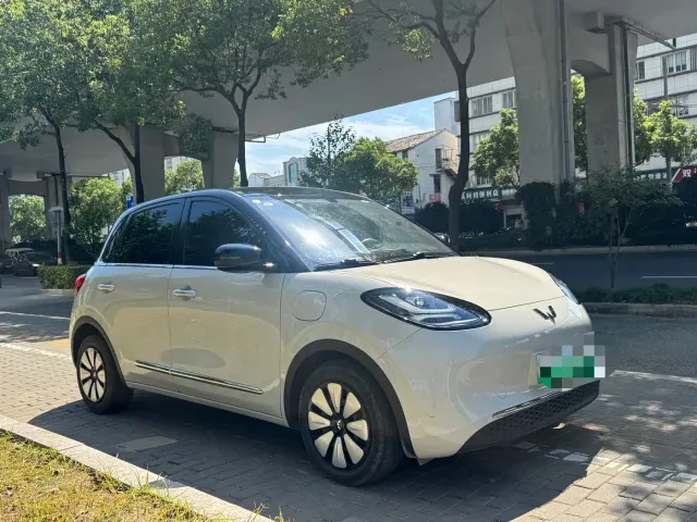 Wuling Bingo — Фото автомобиля 3