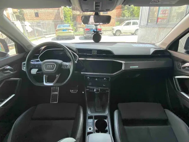 Audi Q3 — Фото автомобиля 10