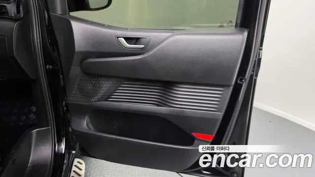 Hyundai Staria Staria Карго 5 мест — Фото автомобиля 25