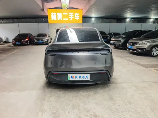 Tesla Model Y — Фото автомобиля 7