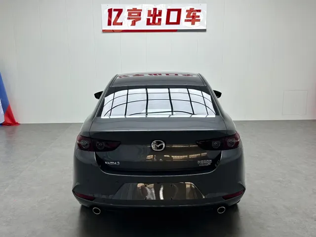 Mazda Axela — Фото автомобиля 24