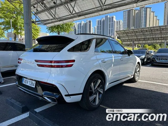 Genesis GV70 — Фото автомобиля 4