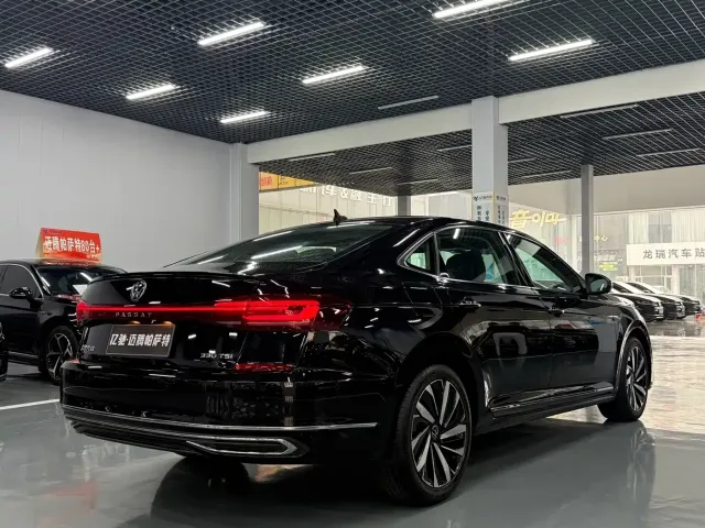 Volkswagen Passat — Фото автомобиля 6