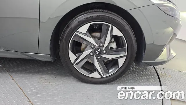 Hyundai AVANTE Avante (CN7) — Фото автомобиля 19