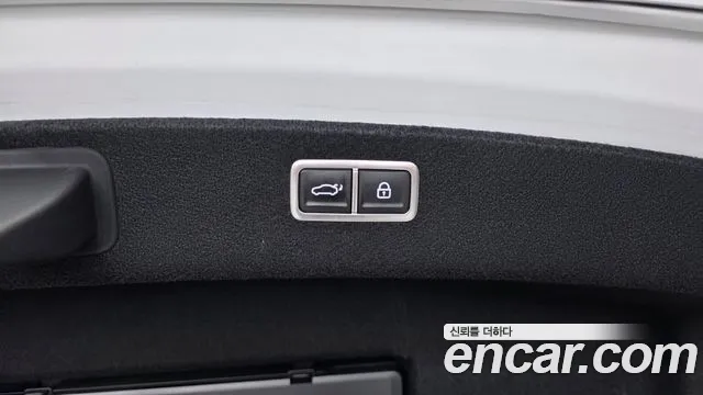 Genesis G80 Бензин 2.5 турбо AWD — Фото автомобиля 30