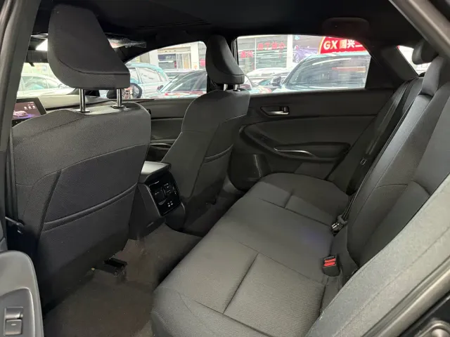 Toyota Avalon — Фото автомобиля 8