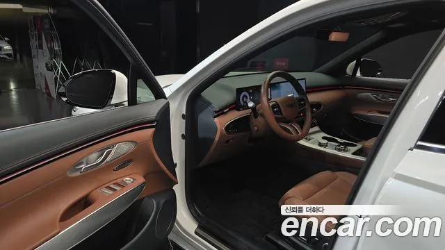 Genesis GV70 — Фото автомобиля 15