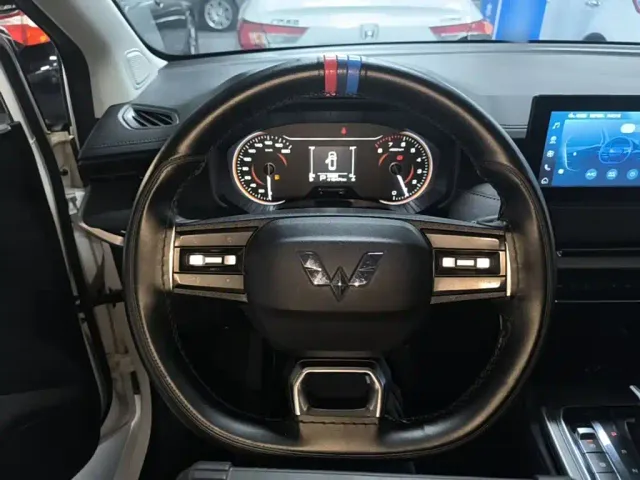Wuling Jiachen — Фото автомобиля 10