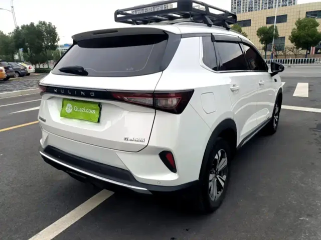 Wuling Asta — Фото автомобиля 6