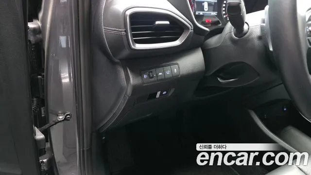 Hyundai Santafe Новый Santa Fe Дизель 2.2 2WD — Фото автомобиля 14