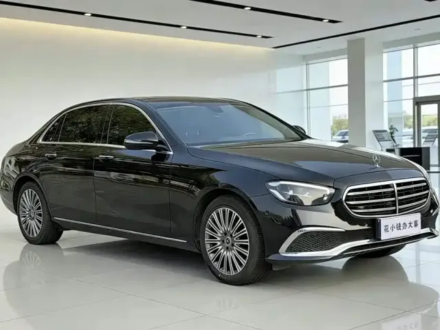 Фотография автомобиля — Mercedes-Benz E-Class