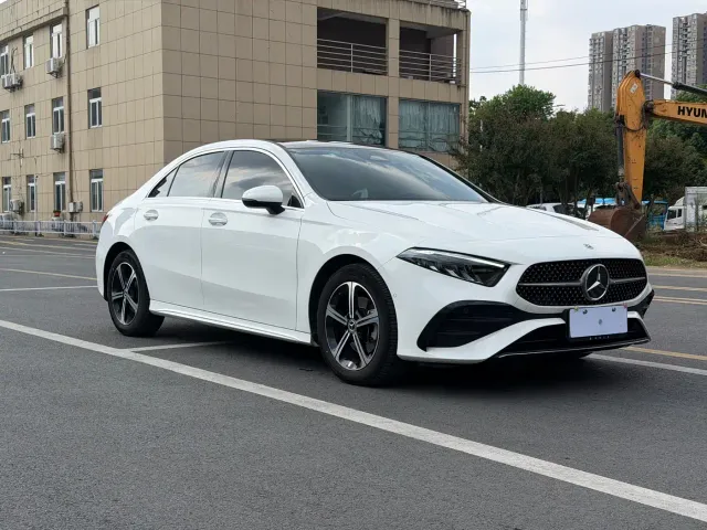 Mercedes-Benz A-Class — Фото автомобиля 3