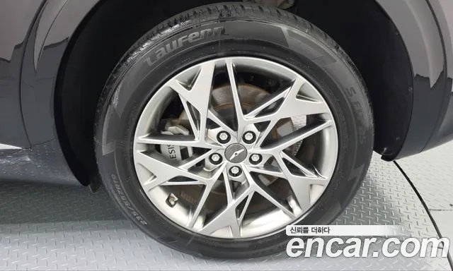 Genesis GV70 — Фото автомобиля 6